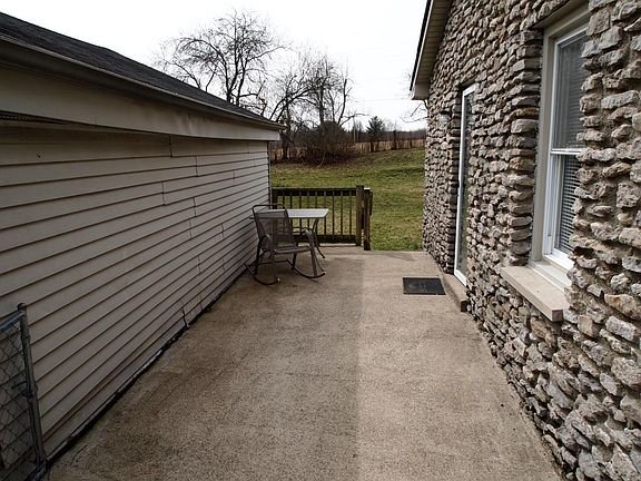 5th image of 106 Furrow Ln