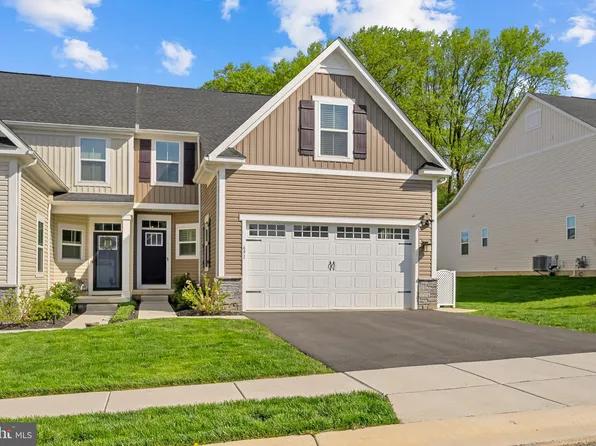 691 Thomas Penn Dr, West Grove, PA 19390