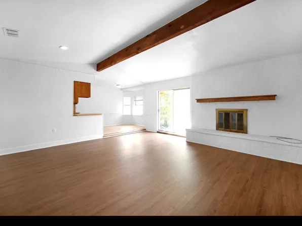 147 Hillcrest St, Jacksboro, TX 76458