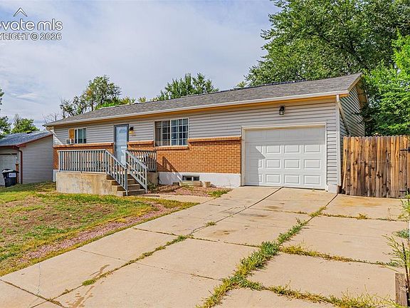 3rd image of 1204 Burnham St