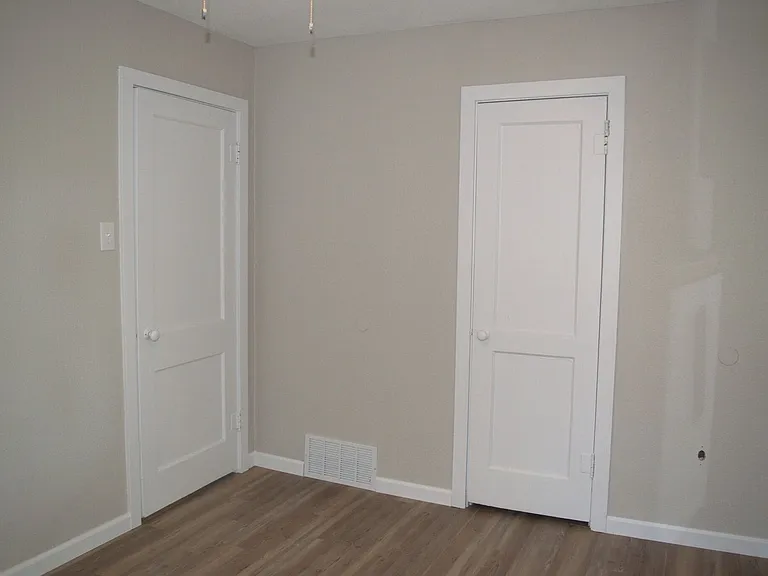 308 Benton St — Photo 17