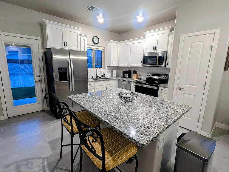 7486 Eagle Vista St — Photo 4