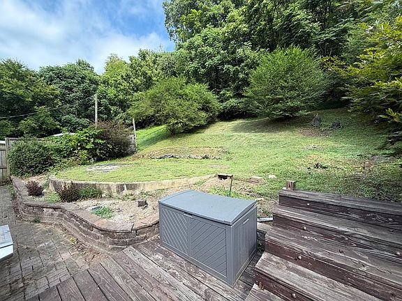 5th image of 383 Trimble Br