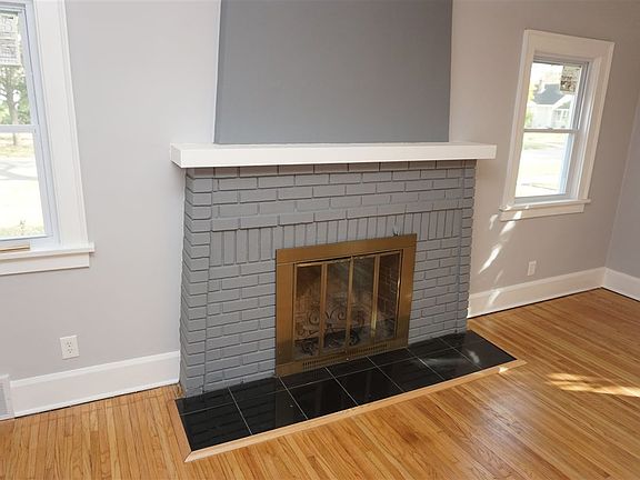 5th image of 1938 N Church St