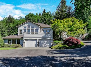 3612 Hollywood Dr NE, Olympia, WA 98516