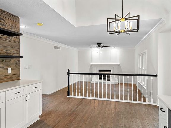 5th image of 8707 N Lydia Ave