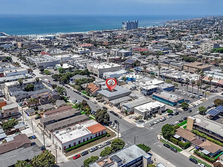 1050 Hornblend St — Photo 29