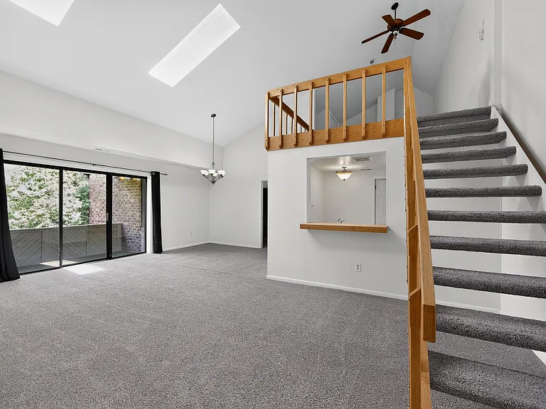 710 Mountainview Dr #710 — Photo 2