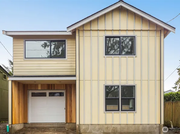 8109 34th Avenue SW #B, Seattle, WA 98126