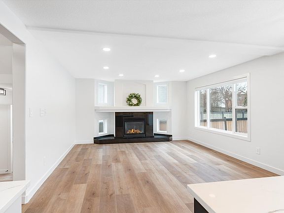 3rd image of 244 Forrest Dr