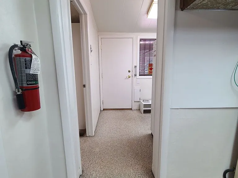 1519 W Hays St — Photo 14