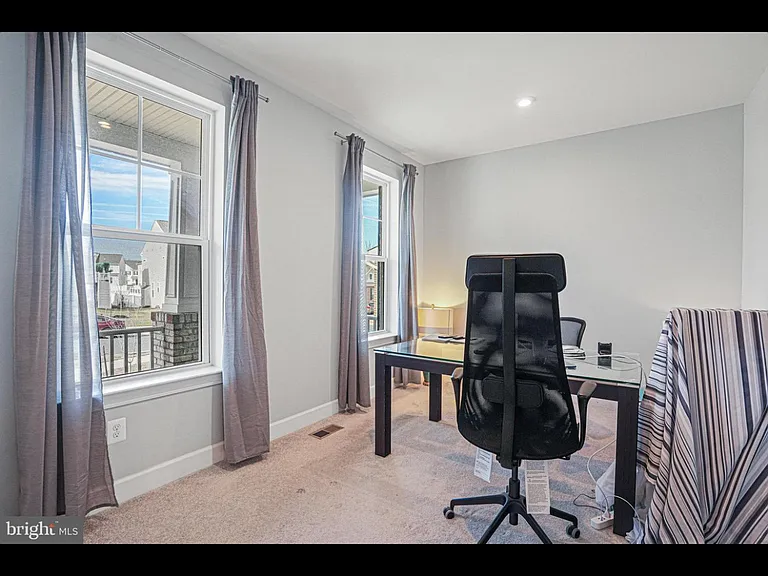 3813 Gentle Breeze Dr — Photo 25