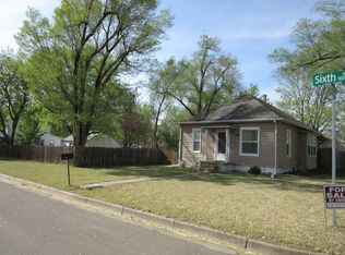 924 E 6th St, Newton, KS 67114