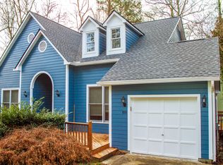 100 Oxford Hills Dr, Chapel Hill, NC 27514