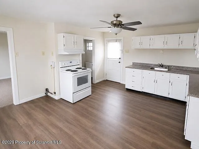 1 bed, 1.0 bath, 650 sqft, $995 — Photo 2