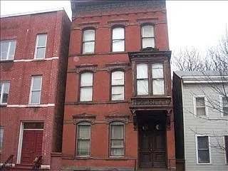 Building Photo 3