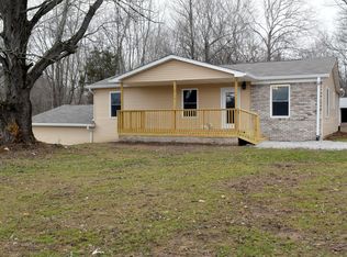 1320 W Bunkerhill Rd, Mooresville, IN 46158