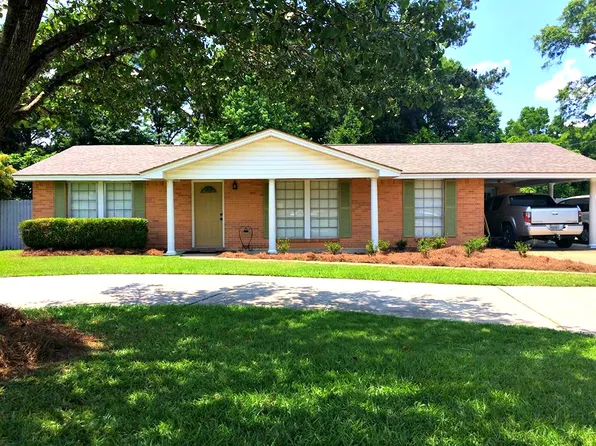 215 Stewart St, Prattville, AL 36067