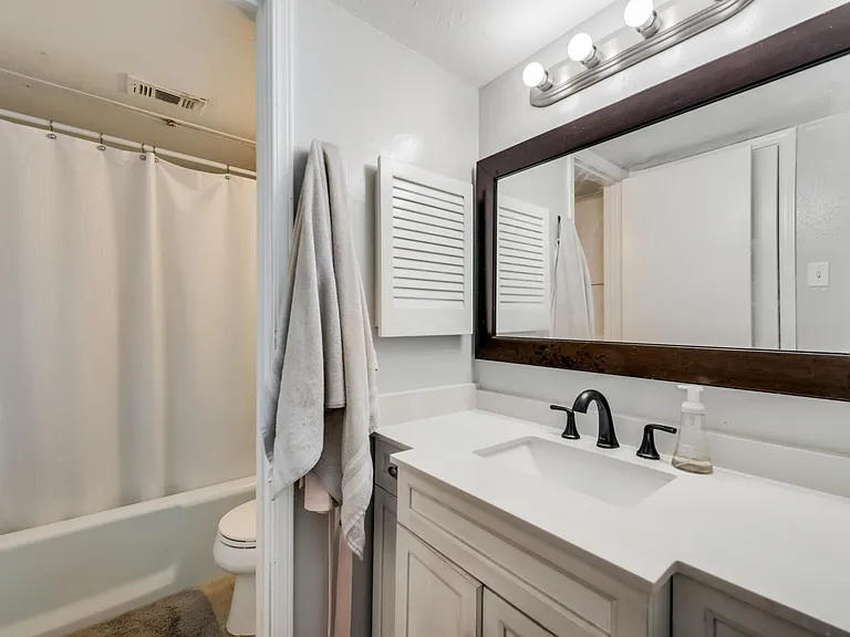 2203 Salem Dr — Photo 12