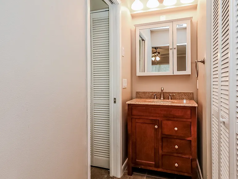 23200 Whitney Pl — Photo 10