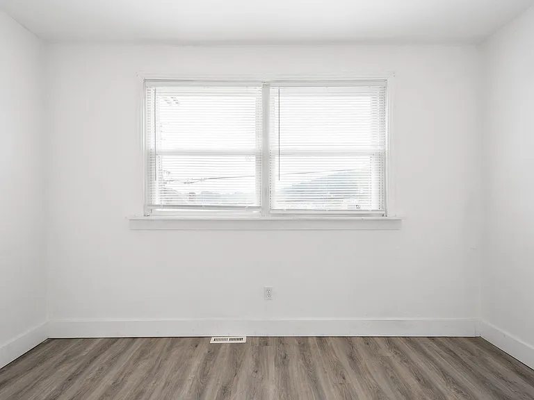 926 Ridge Ave — Photo 16