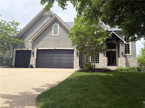 9414 W 149th Ter, Overland Park, KS 66221