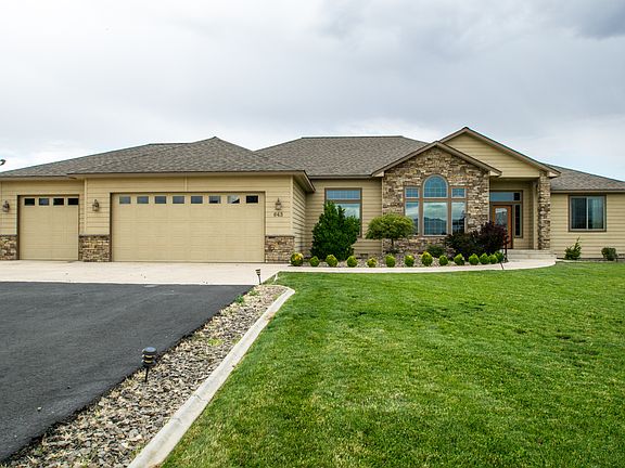 Custom Rambler on 1.95 acres