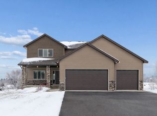 21532 Butternut St NW, Oak Grove, MN 55011