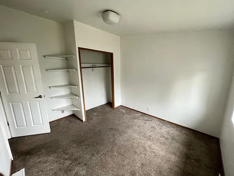 10110 217th Avenue Ct E — Photo 8