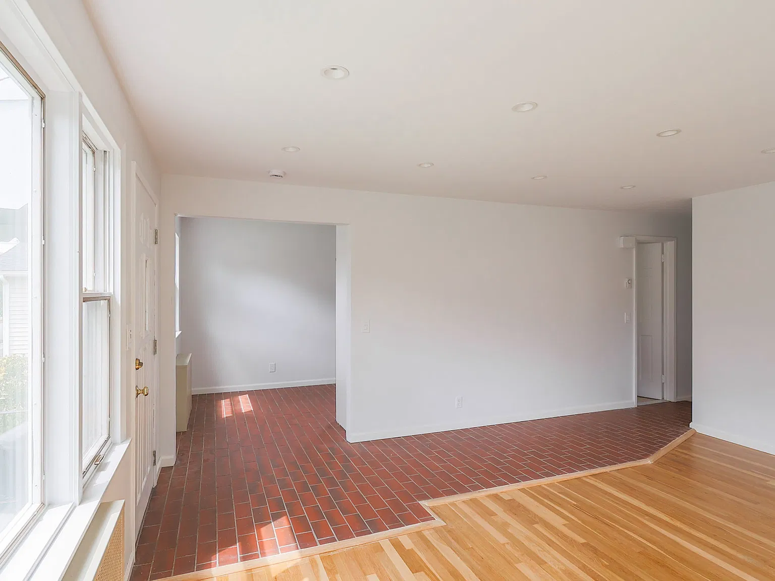 3 bed, 1100 sqft, $3,550 — Photo 4
