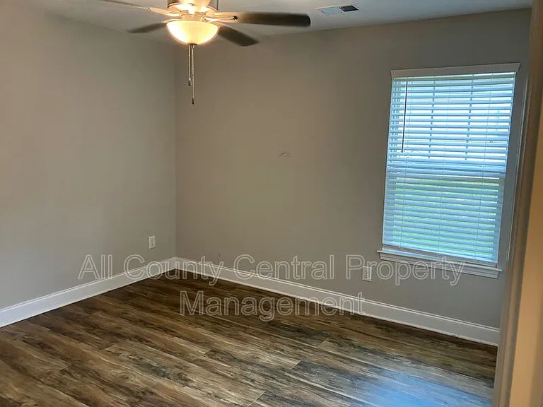 3870 Barton Ln — Photo 7