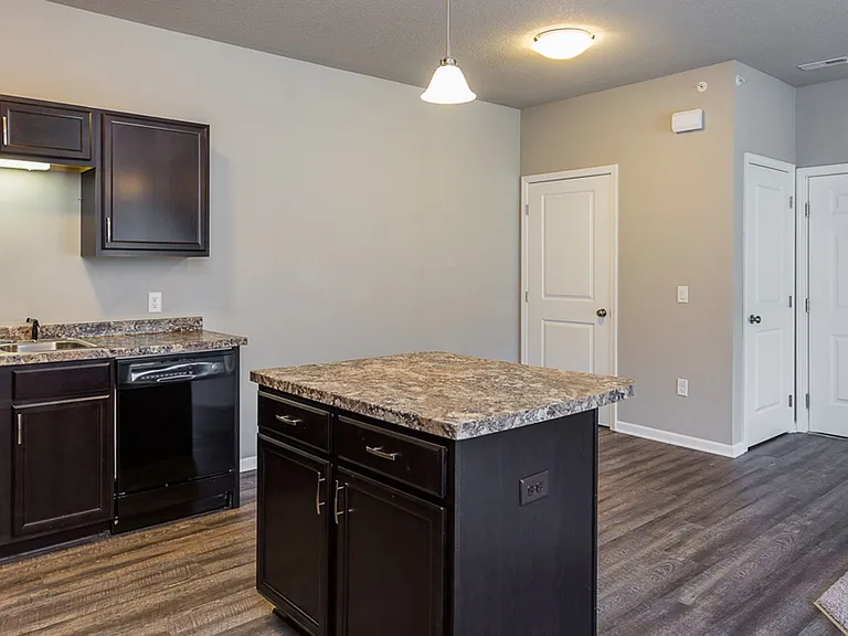 2314 E Porter Ave — Photo 12