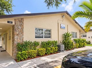 130 SE 10th St #130, Hallandale, FL 33009