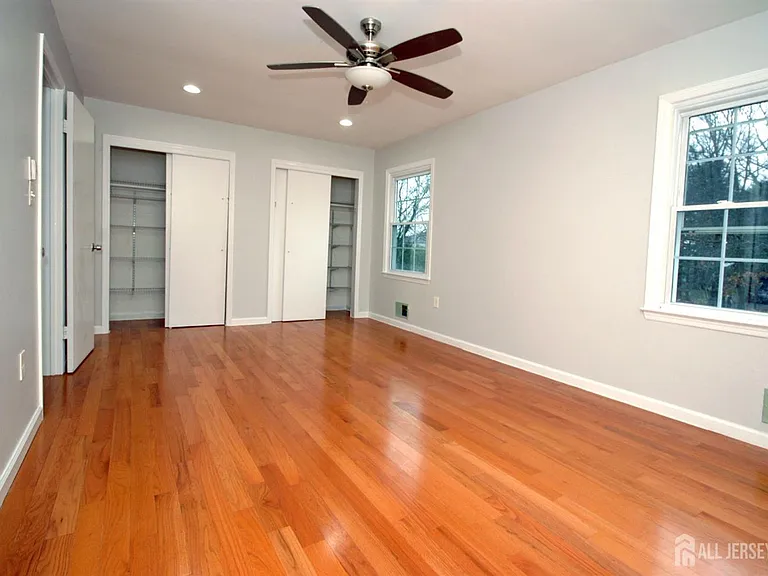 4 White Oaks Dr — Photo 26