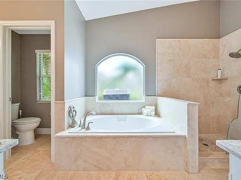 14980 Lake Olive Dr — Photo 17