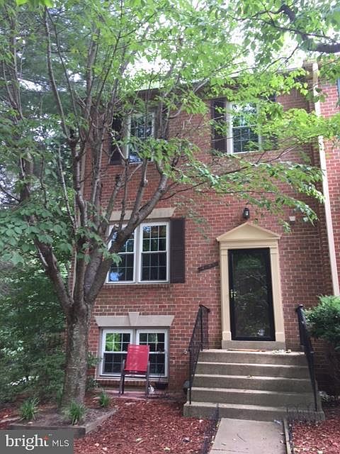 1st image of 4798 Gainsborough Dr