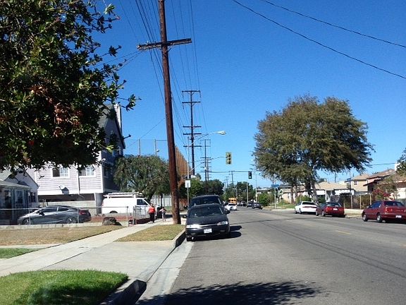 2nd image of 623 S Inglewood Ave