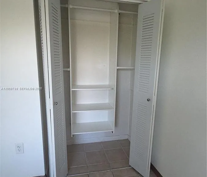 9437 Fontainebleau Blvd #202 — Photo 30