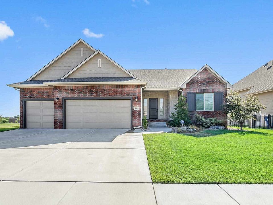 1st image of 2430 N Sawgrass Ct