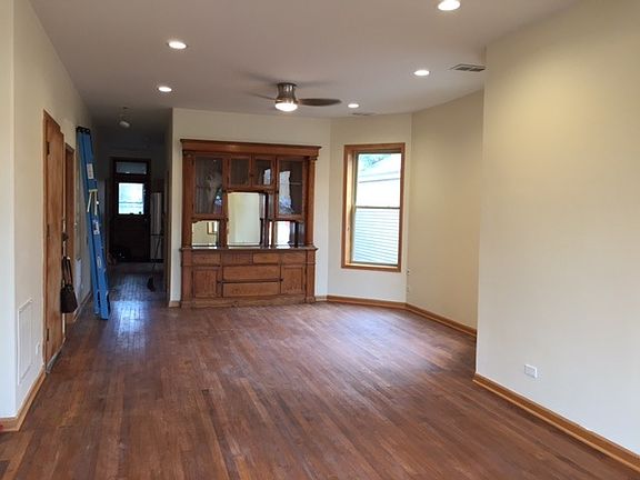 3rd image of 1425 N Washtenaw Avenue # Fl 2nd