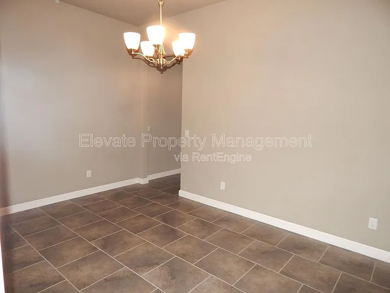 2214 Kintyre Rd — Photo 10