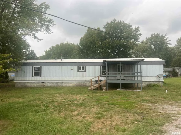 401 N Monroe St, Kinmundy, IL 62854