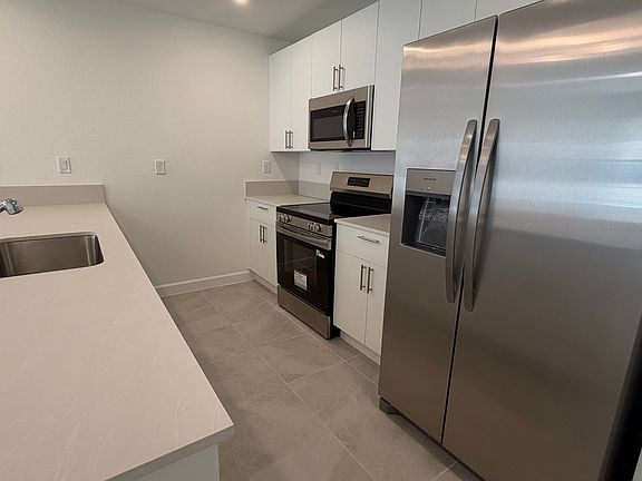 4th image of 15601 SW 280th St #11