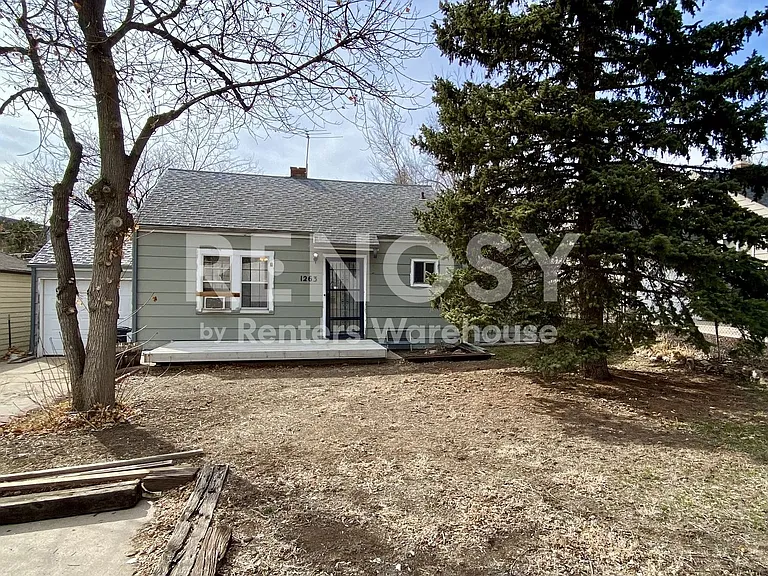 1263 Ames St — Photo 8