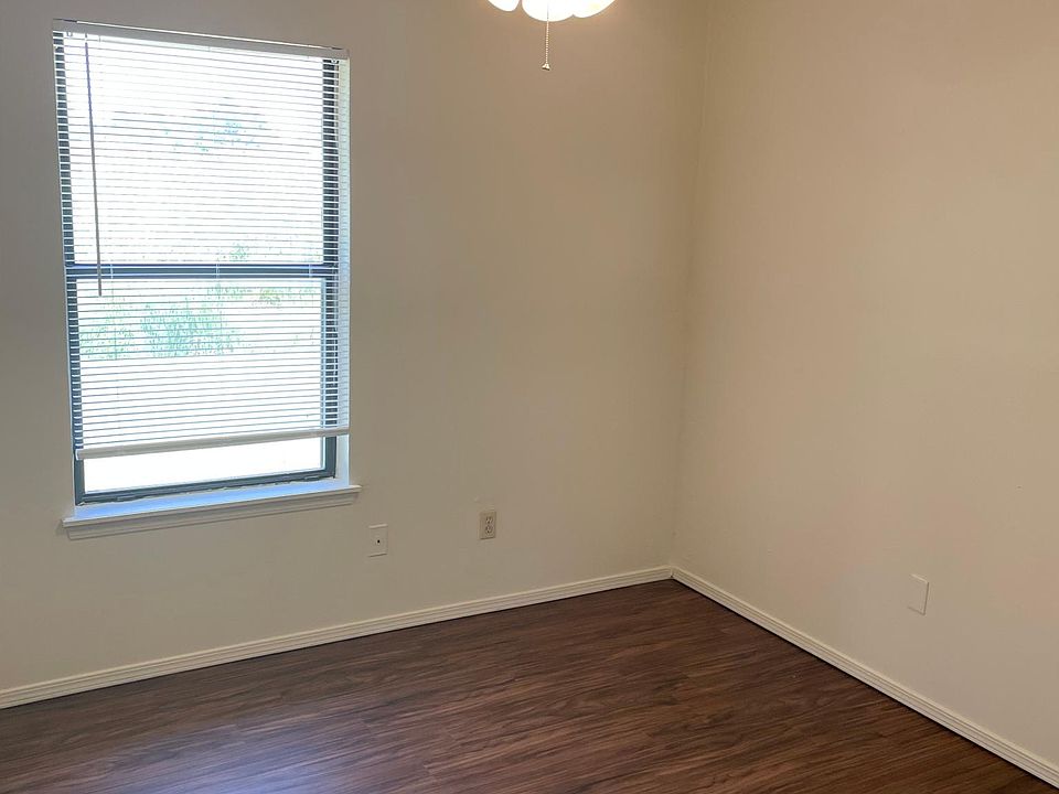 2nd image of 450 Wimbledon Rd #1-C