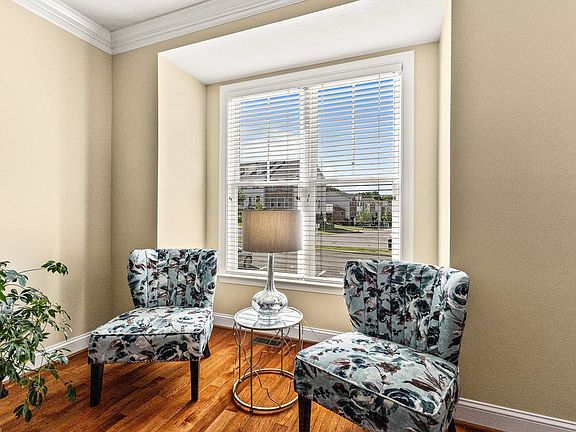 5th image of 375 Blue Stone Hills Dr