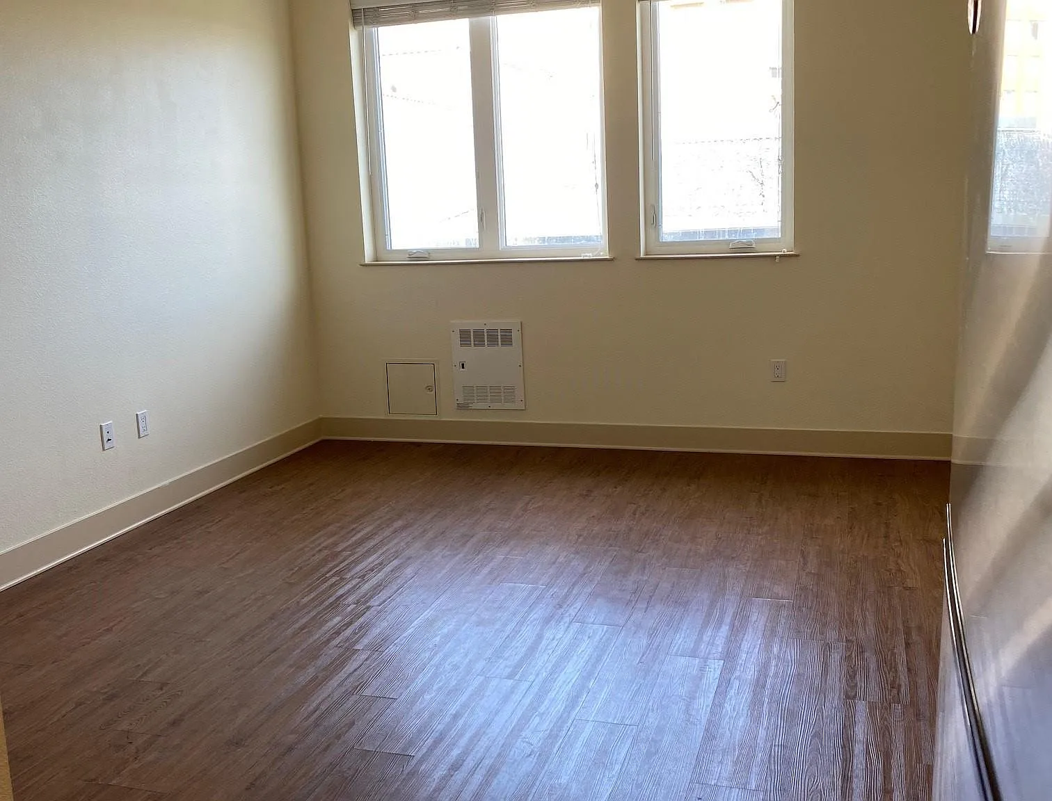 Studio, $1,900 — Photo 2