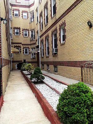 Rented by Prime Realty | media 2