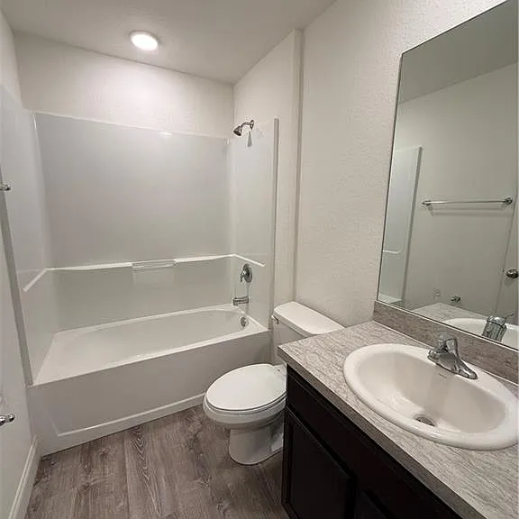 3242 Cordova Ter — Photo 10