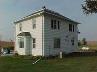 5230 E Dunkerton Rd, Waterloo, IA 50703